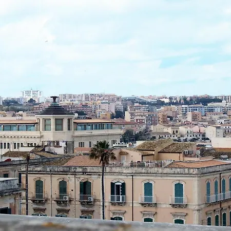 Arco Antico Aparthotel 3*