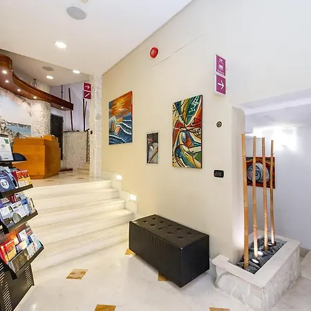 Apartmanhotel Arco Antico 4*